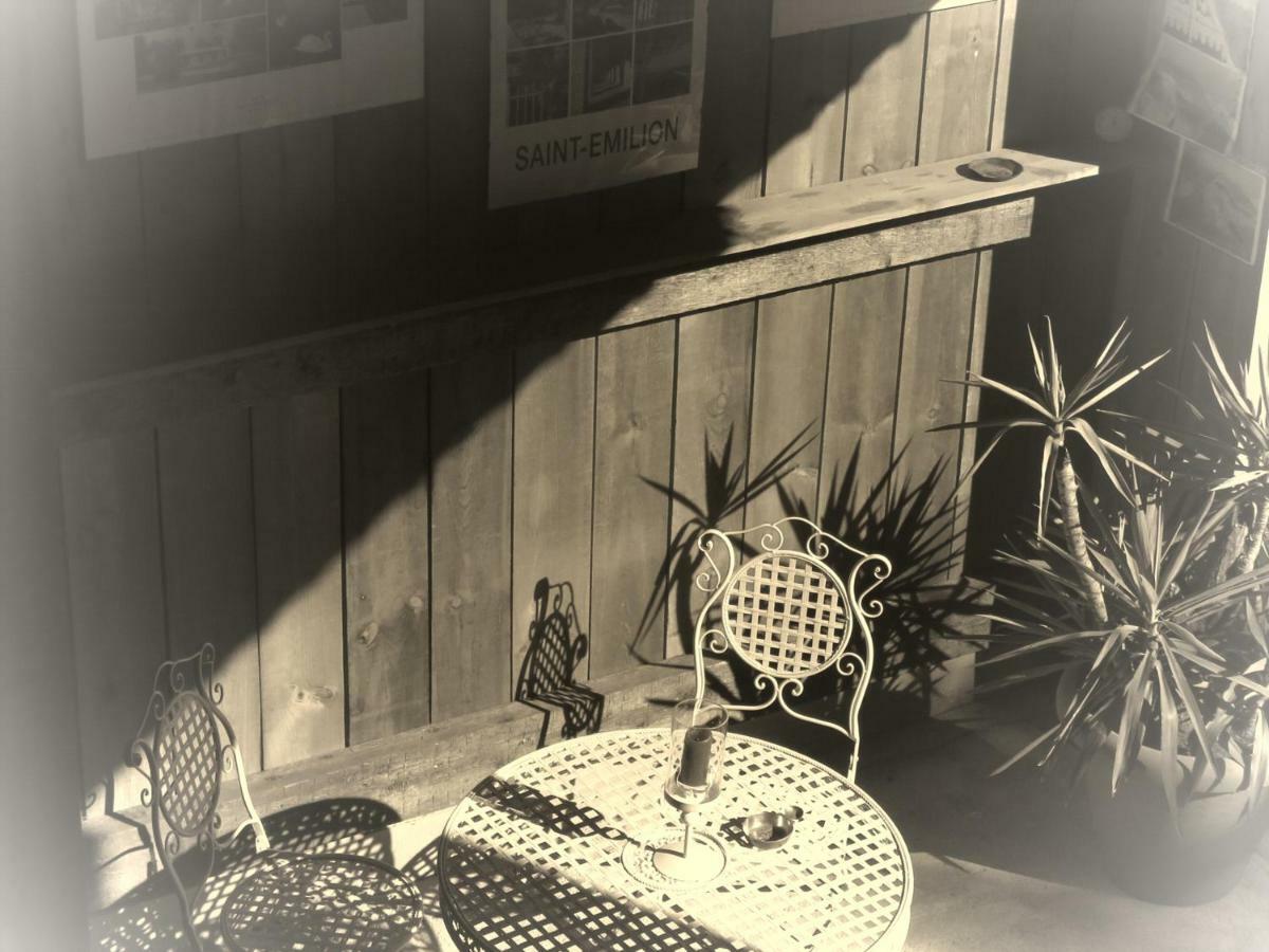 Domaine De Monein Bed and Breakfast Saint-André-de-Cubzac Exteriör bild