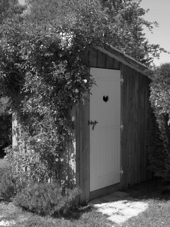 Domaine De Monein Bed and Breakfast Saint-André-de-Cubzac Exteriör bild